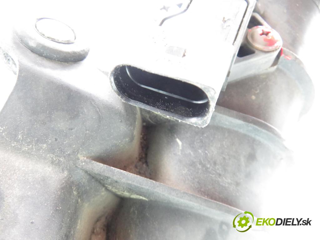 VW GOLF IV (1J1) HB 2003 74,00 1.9 TDI PD 101 - AXR 1896,00 chladič intercooler 1J0145803N