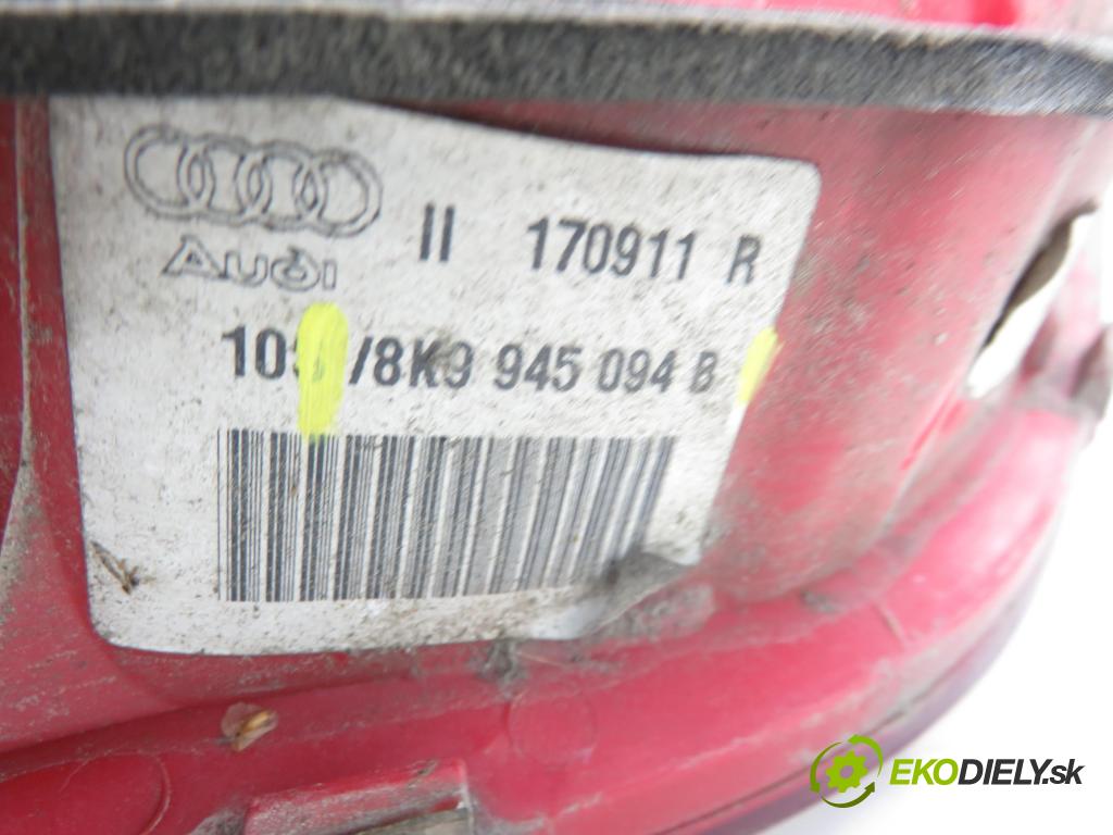 AUDI A4 Avant (8K5, B8) KOMBI 2011 105,00 2.0 TDI - CAGA 1968,00 světlo pravé zadní kufr 8K9945094B