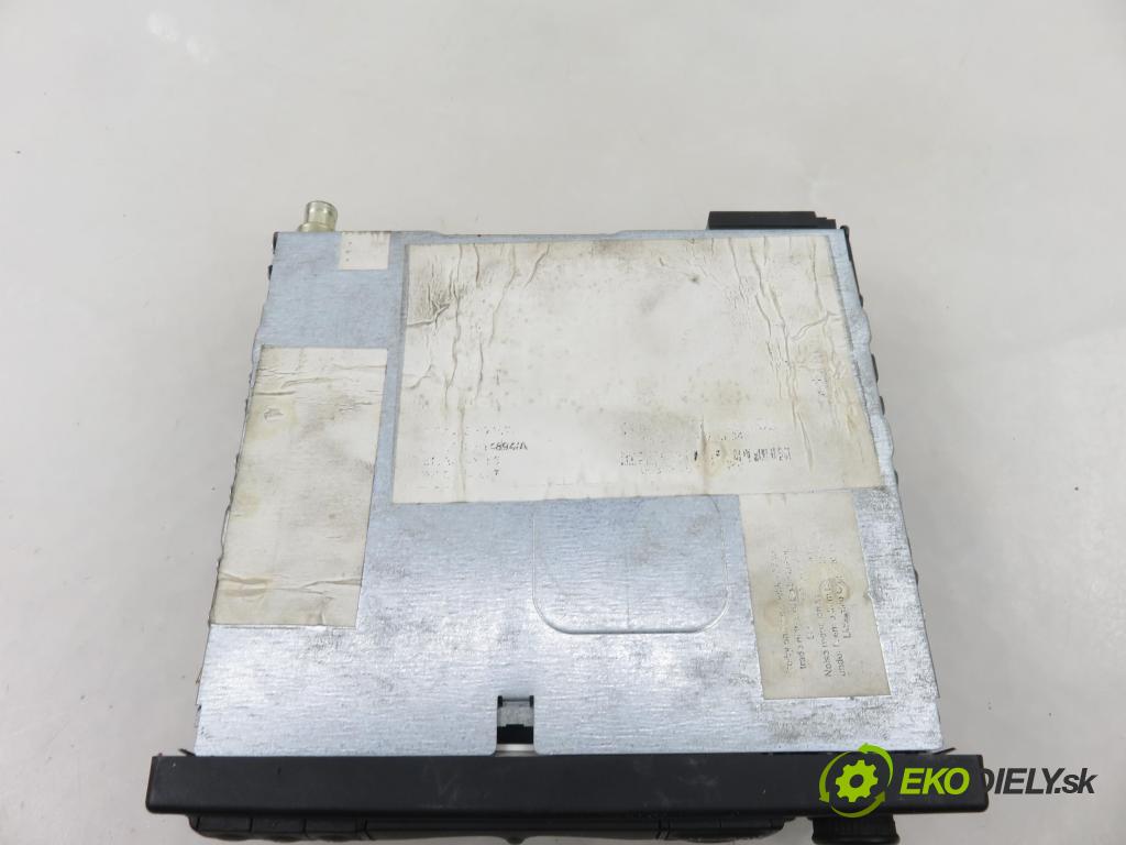 OPEL OMEGA B Kombi (V94) KOMBI 1997 100,00 2.0 16V - X 20 XEV 1998,00 RADIO modul