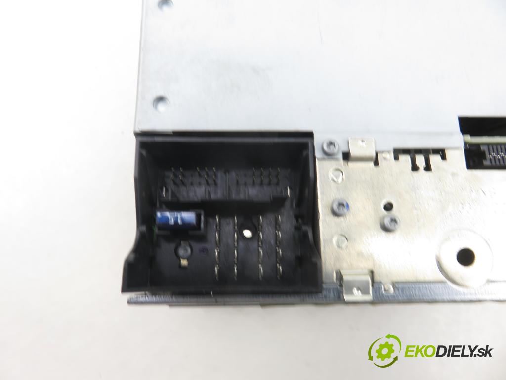 OPEL VECTRA C Kombi (Z02) KOMBI 2004 110,00 1.9 CDTI - Z 19 DTH 1910,00 RADIO CD 13113147AC ; 24461295
