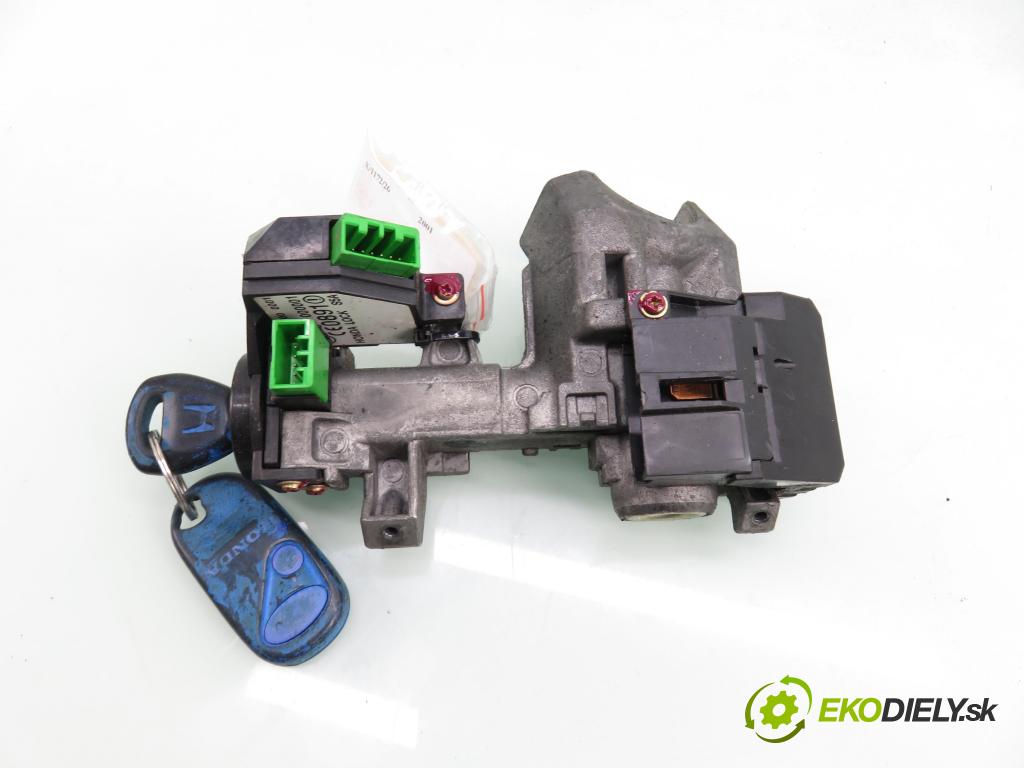 HONDA CIVIC VII Hatchback (EU, EP, EV) HB 2001 81,00 1.6 i - D16V1 1590,00 spinačka 39730S5A (Spínacia skrinka)