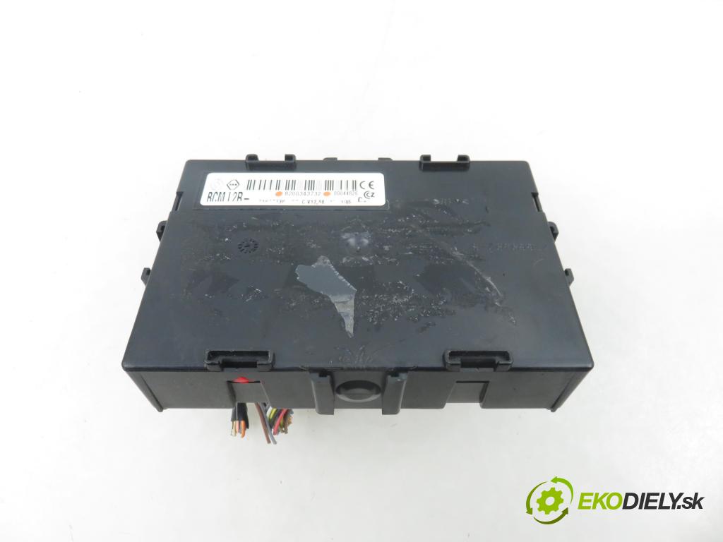 RENAULT CLIO III (BR0/1, CR0/1) HB 2005 55,00 1.2 16V 75 - D4F 740 1149,00 MODUL BCM 8200343732