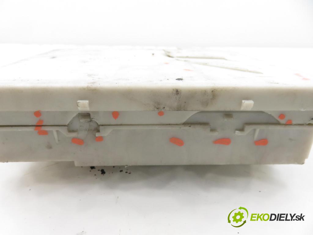 RENAULT CLIO III (BR0/1, CR0/1) HB 2005 55,00 1.2 16V 75 - D4F 740 1149,00 MODUL BSM 356231D