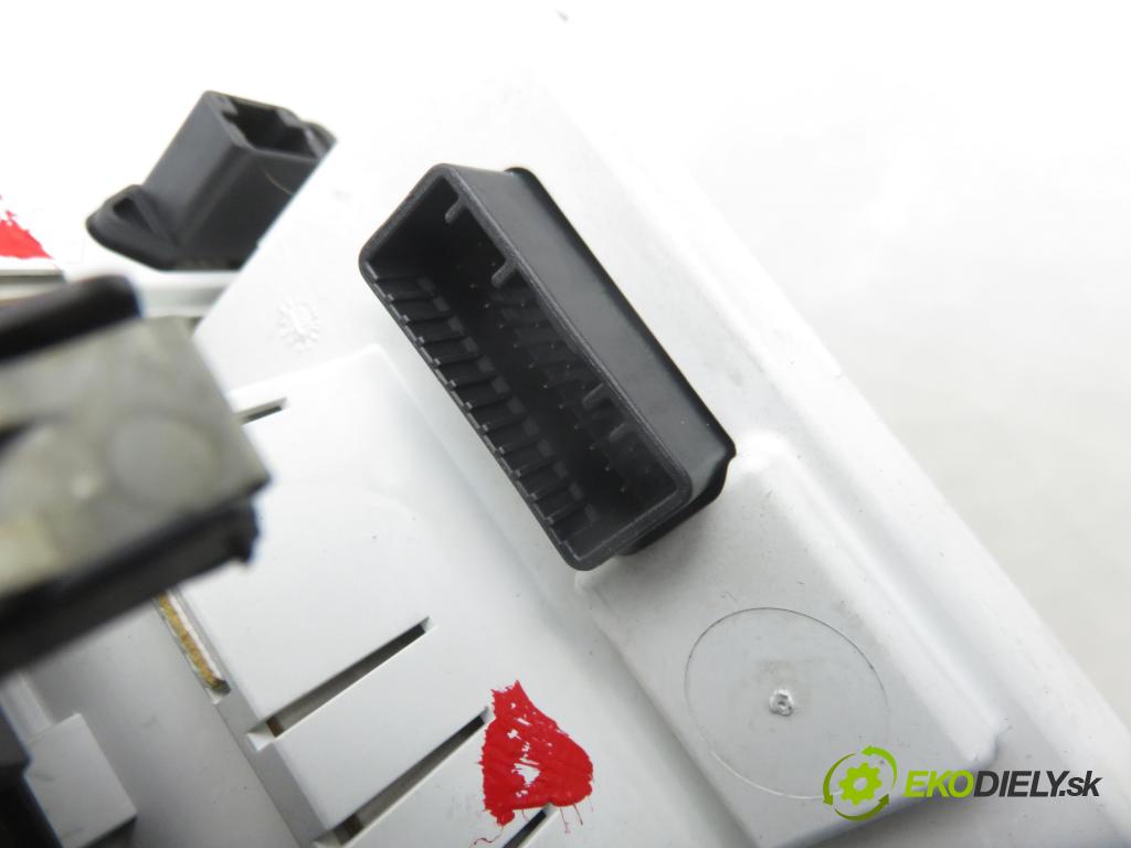 RENAULT CLIO III (BR0/1, CR0/1) HB 2005 55,00 1.2 16V 75 - D4F 740 1149,00 ZOBRAZIT: 8200307273C