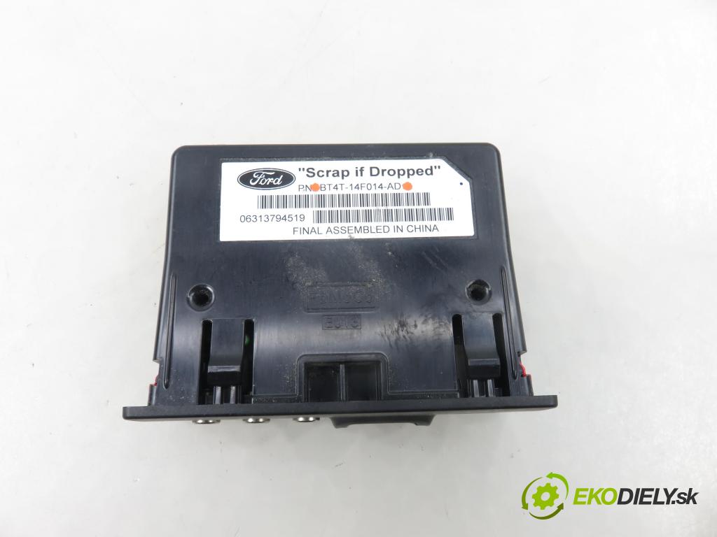FORD C-MAX II (DXA/CB7, DXA/CEU) MINIVAN 2013 136,00 2.0 Duratec Hybrid 1999,00 HNÍZDO: USB BT4T14F014AD
