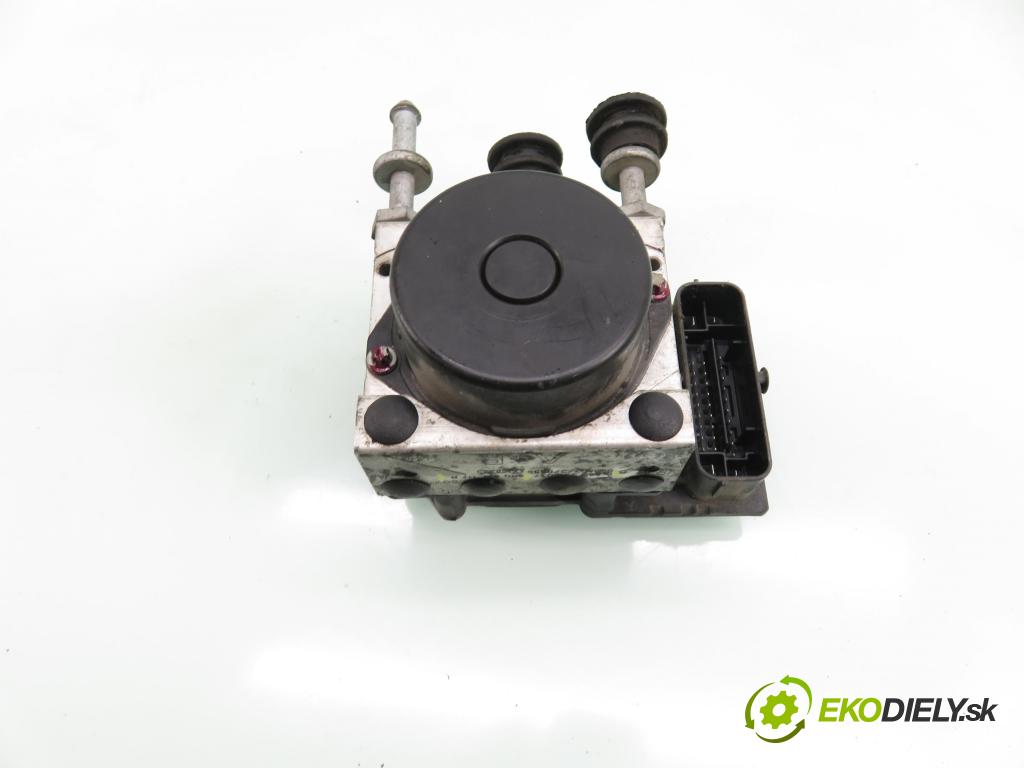VW POLO (6R, 6C) HB 2009 55,00 1.6 TDI - CAYA 1598,00 pumpa ABS 0265800912 ; 6R0614117R ; 6R0907379AC (Pumpa ABS)