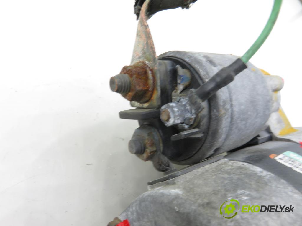 RENAULT CLIO III (BR0/1, CR0/1) HB 2005 55,00 1.2 16V 75 - D4F 740 1149,00 startér 8200369521 (Startér)