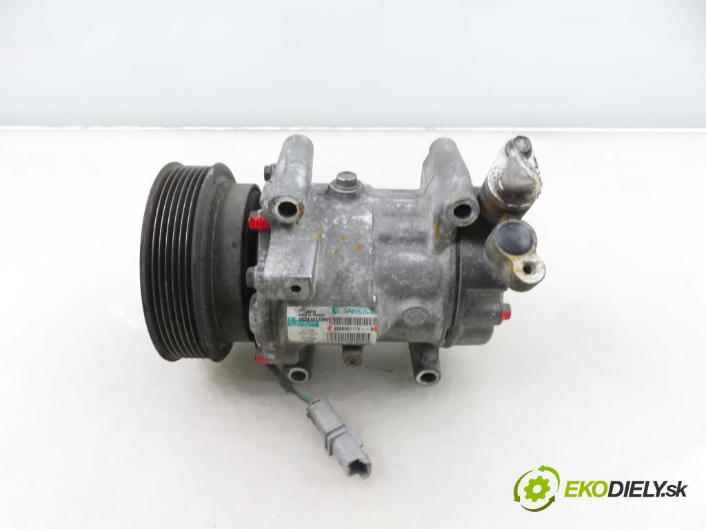 RENAULT CLIO III (BR0/1, CR0/1) HB 2005 55,00 1.2 16V 75 - D4F 740 1149,00 KOMPRESOR: klimatizácie 8200357173B (Kompresor klimatizácie)