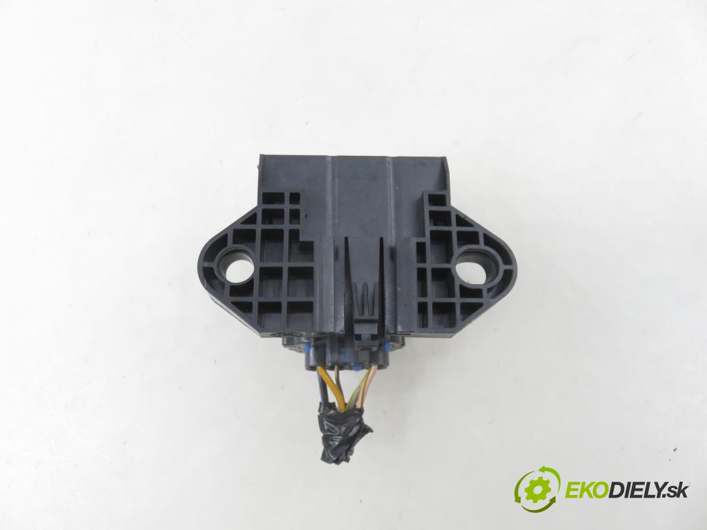 FORD C-MAX II (DXA/CB7, DXA/CEU) MINIVAN 2013 136,00 2.0 Duratec Hybrid 1999,00 Snímač ESP AU5A9D370GA