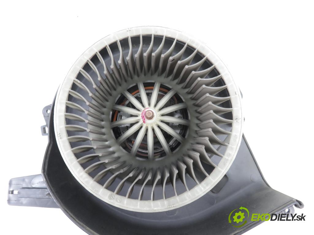 VW POLO (6R, 6C) HB 2009 55,00 1.6 TDI - CAYA 1598,00 Ventilátor vetráku 6Q1820015H