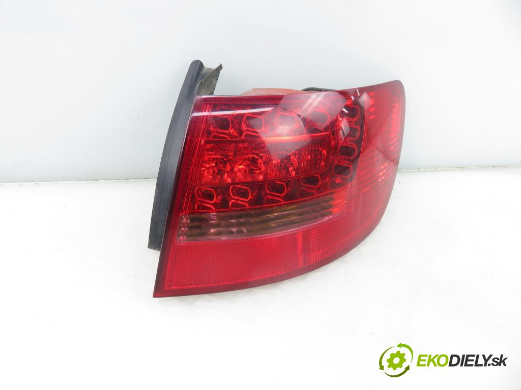 AUDI A6 Avant (4F5, C6) KOMBI 2005 132,00 2.7 TDI - BPP 2698,00 světlo pravé zadní 