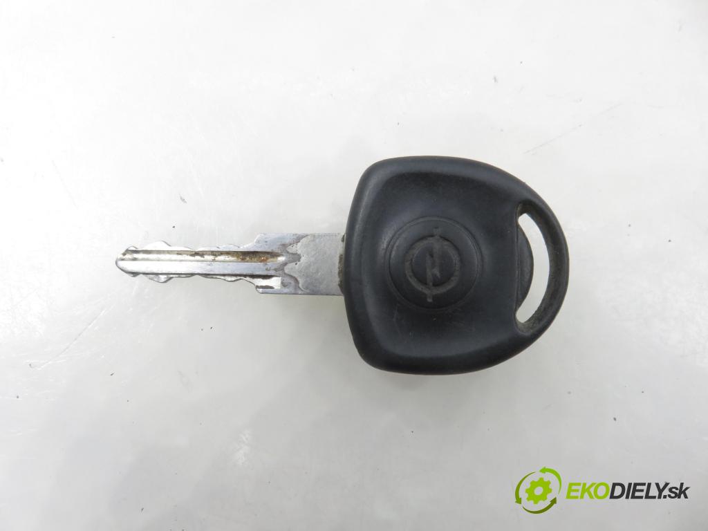 OPEL CORSA B (S93) HB 1999 33,00 1.2 45 - X 12 SZ 1195,00 spinačka 26034041 ; 26034040 (Spínacia skrinka)