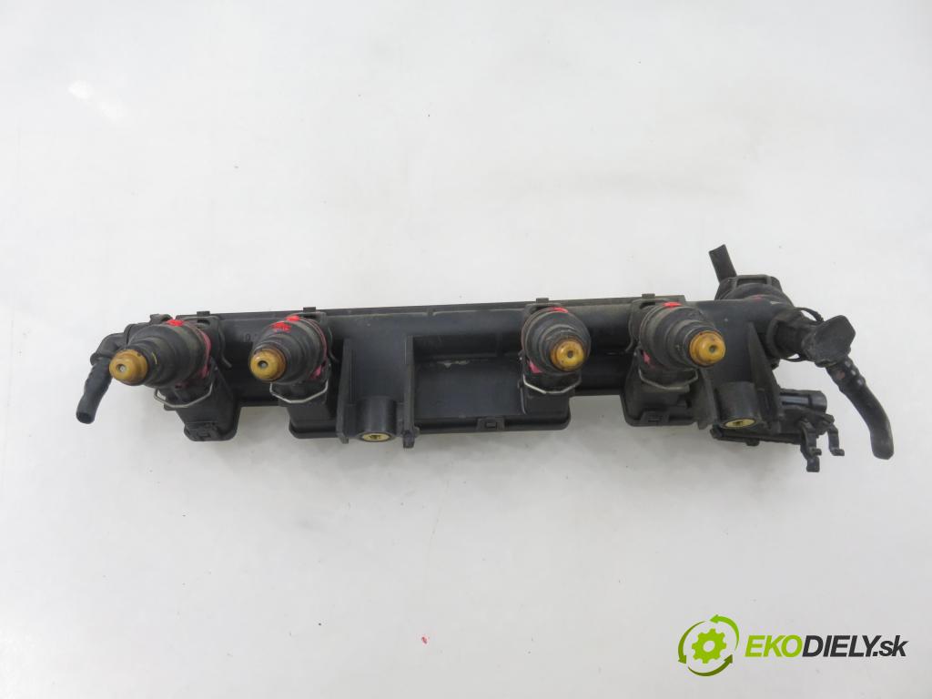 RENAULT CLIO II (BB_, CB_) HB 1999 43,00 1.2 (BB0A, BB0F, BB10, BB1K, BB28, BB2D, BB2H, CB0 1149,00 Lišta vstrekovacia 0280150995 ; 7700108667 ; 7700109066A (Vstrekovacia lišta)