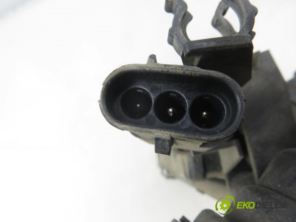 RENAULT CLIO II (BB_, CB_) HB 1999 43,00 1.2 (BB0A, BB0F, BB10, BB1K, BB28, BB2D, BB2H, CB0 1149,00 Lišta vstrekovacia 0280150995 ; 7700108667 ; 7700109066A (Vstrekovacia lišta)