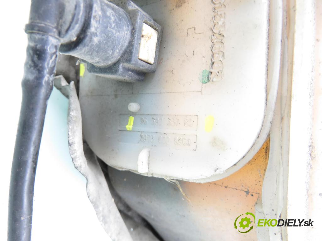PEUGEOT 407 (6D_) SEDAN 2005 80,00 1.6 HDi 110 - 9HZ (DV6TED4) 1560,00 nádržka TEKUTINA: FAP 963923780 ; 9642944280