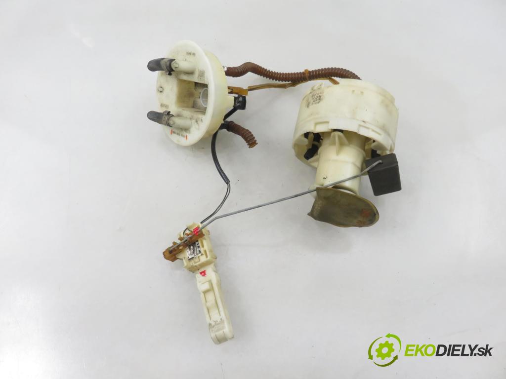 AUDI A4 (8D2, B5) SEDAN 1995 74,00 1.6 8V 100 - ADP 1595,00 pumpa paliva 8D0201319