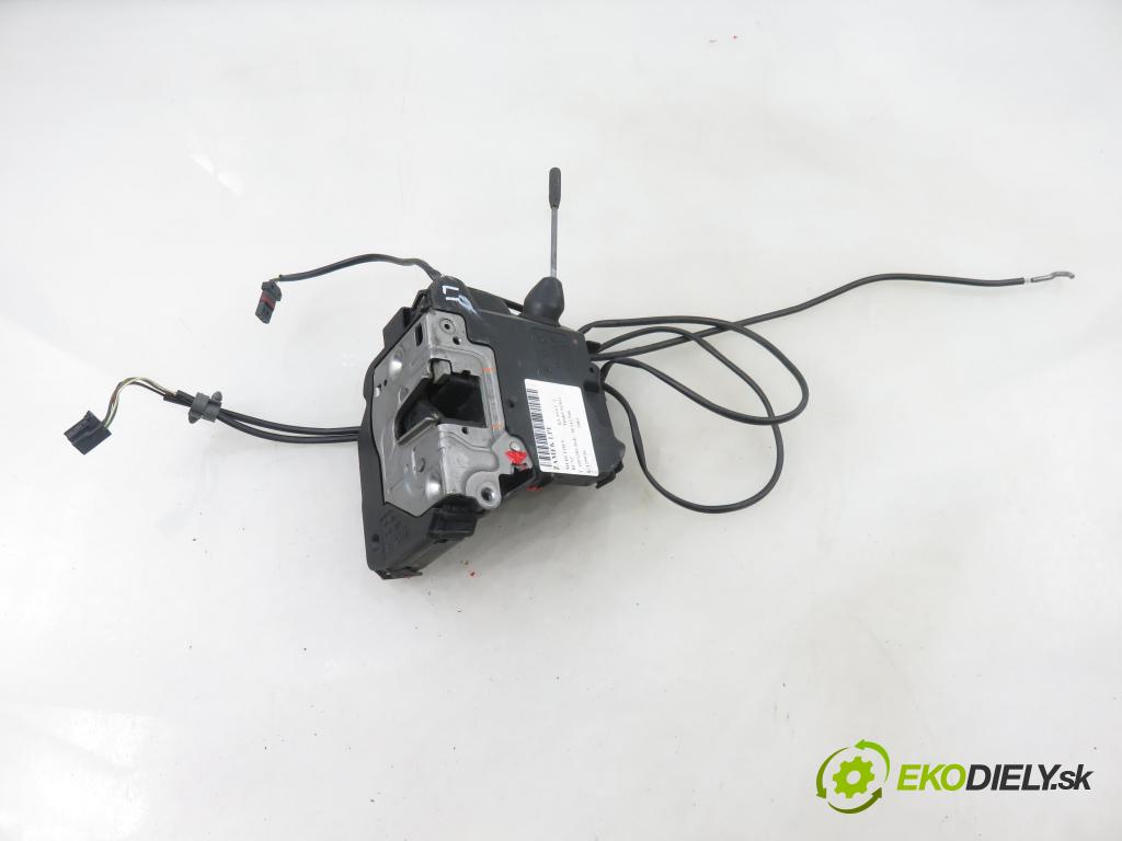 MERCEDES-BENZ KLASA C T-Model (S203) KOMBI 2003 160,00 C 320 (203.264) - M 112.946 3199,00 zámok 2037200135