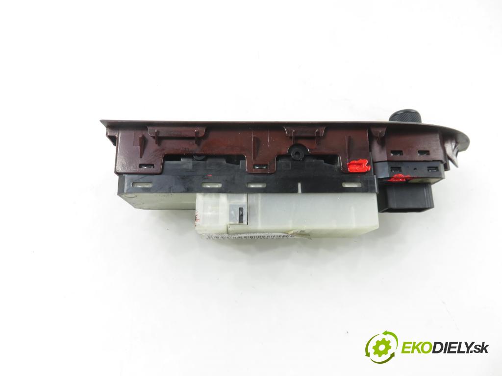 SUZUKI GRAND VITARA II (JT, TE, TD) SUV 2007 95,00 1.9 DDiS 129 4x4 - F9Q 264 1870,00 Panel ovládaní oken 8372765J0R9SL