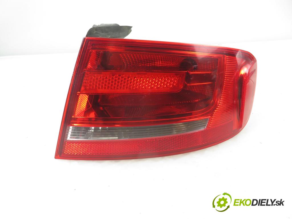 AUDI A4 (8K2, B8) SEDAN 2009 105,00 2.0 TDI - CAGA 1968,00 světlo pravé zadní 