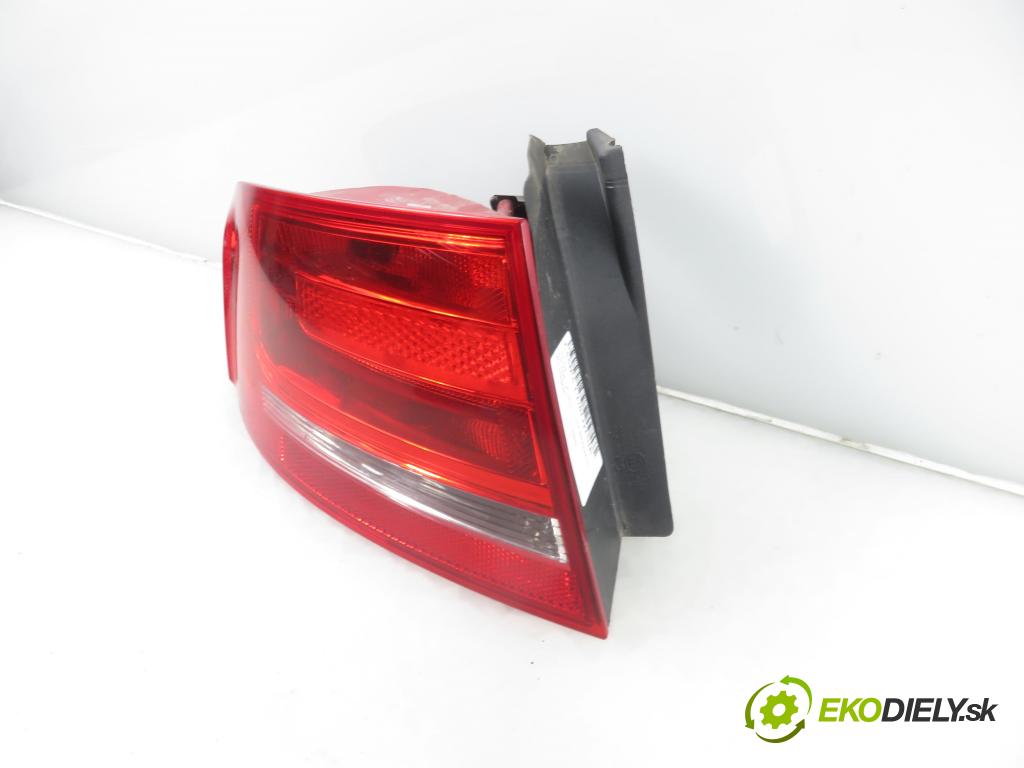AUDI A4 (8K2, B8) SEDAN 2009 105,00 2.0 TDI - CAGA 1968,00 světlo levé zadní