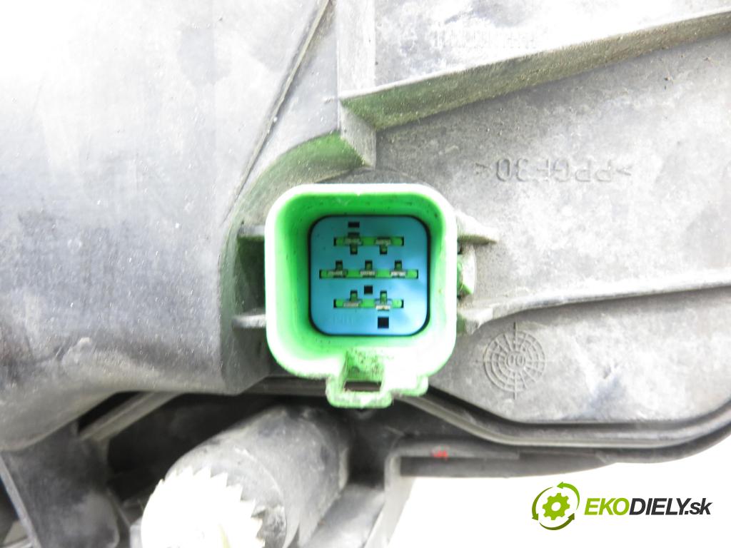FORD MONDEO III Turnier (BWY) KOMBI 2002 81,00 1.8 16V - CGBA 1798,00 Svetlo PP 0301174202 ; 1S7113005AK