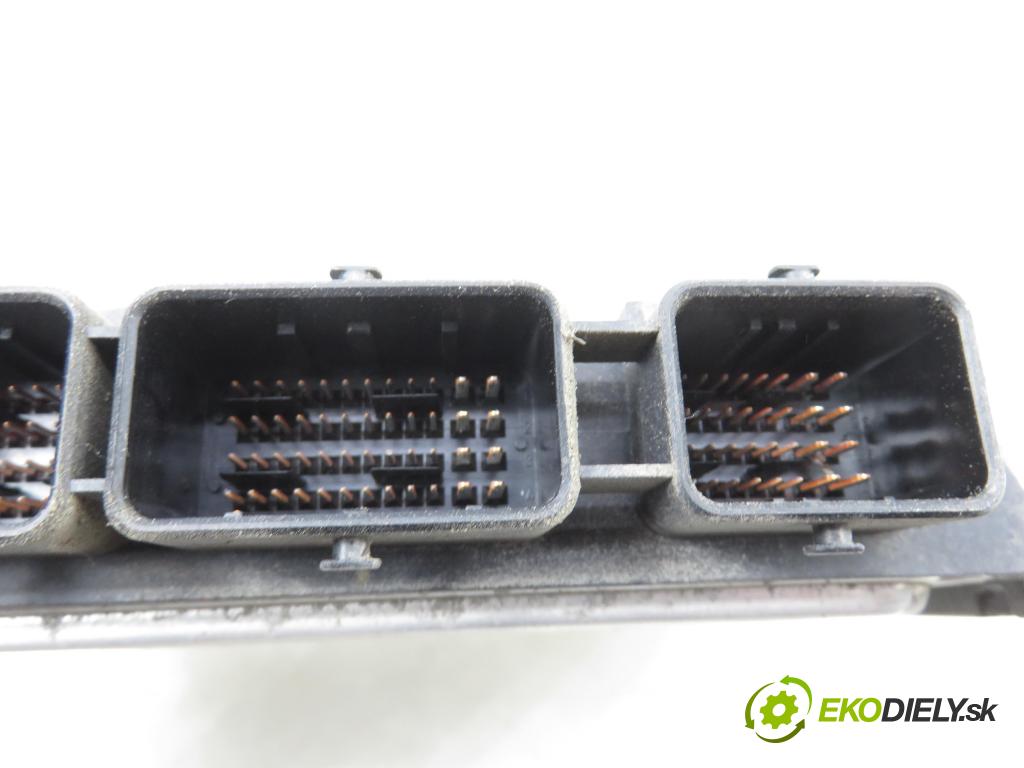 RENAULT TRAFIC II Autobus (JL) BUS 2004 74,00 1.9 dCI 100 (JL0C) - F9Q 760 1870,00 Riadiaca jednotka Motor 0281011529 ; 8200325719