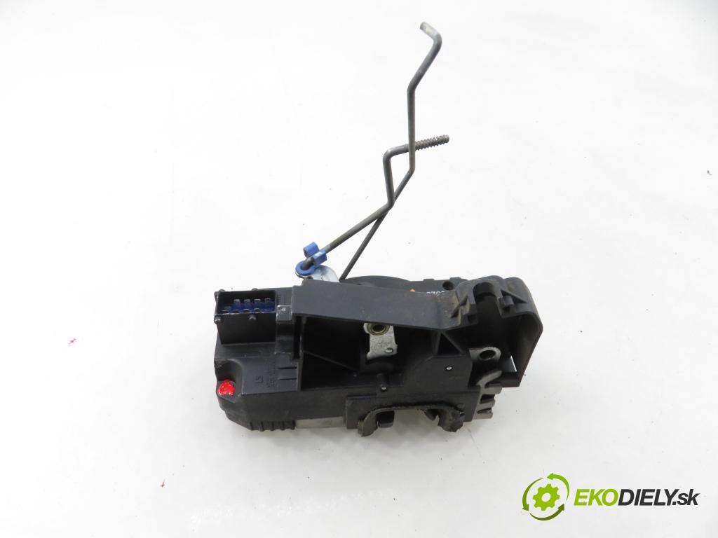 RENAULT TRAFIC II Autobus (JL) BUS 2004 74,00 1.9 dCI 100 (JL0C) - F9Q 760 1870,00 zámok BRÁNKY 8200020187 ; 91166231