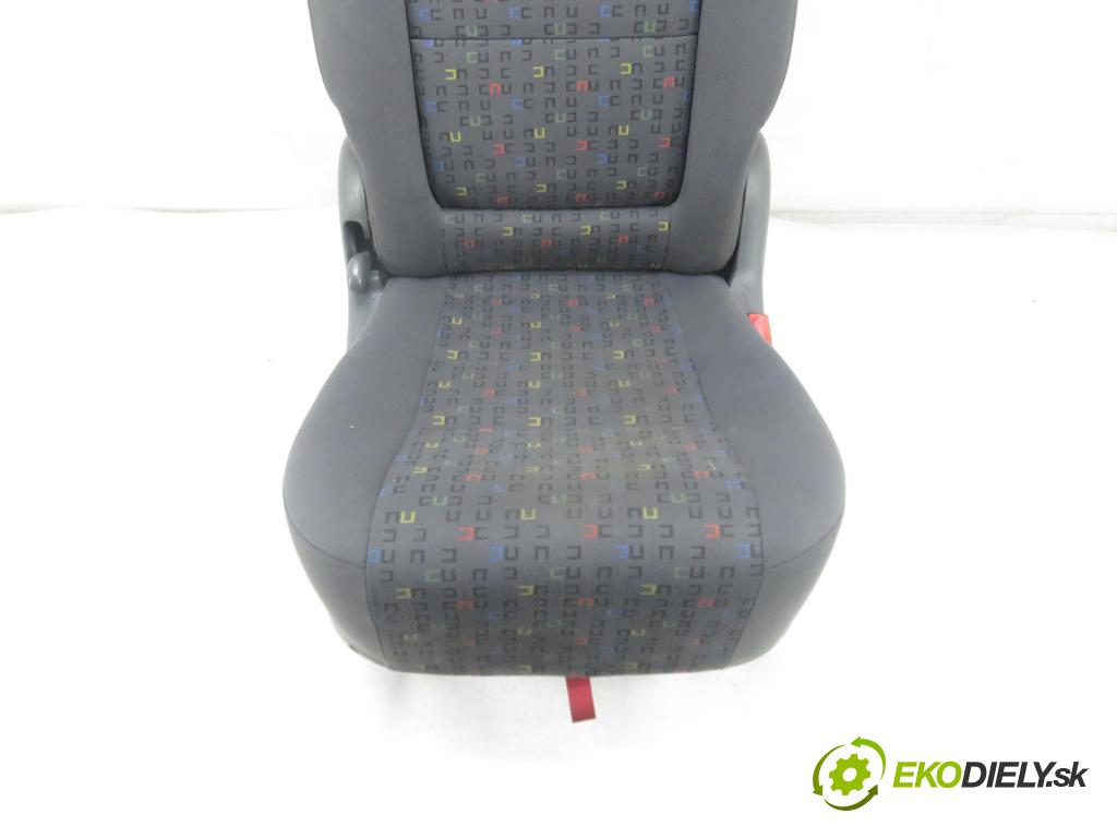 VW SHARAN (7M8, 7M9, 7M6) MINIVAN 2001 85,00 1.9 TDI PD 115 - AUY 1896,00 Sedadlo 2 rad pravy