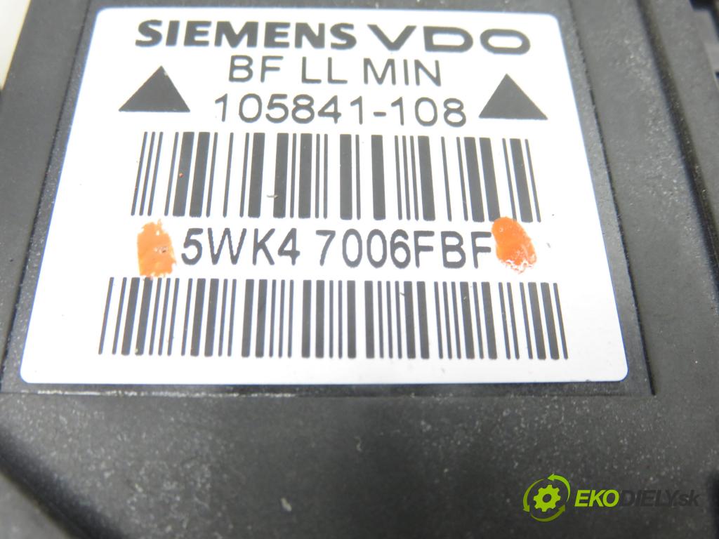 AUDI A4 (8EC, B7) SEDAN 2005 85,00 1.9 TDI - BKE 1896,00 motorek sťahovaní oken PP 5WK47006FBF ; 8E1959802B