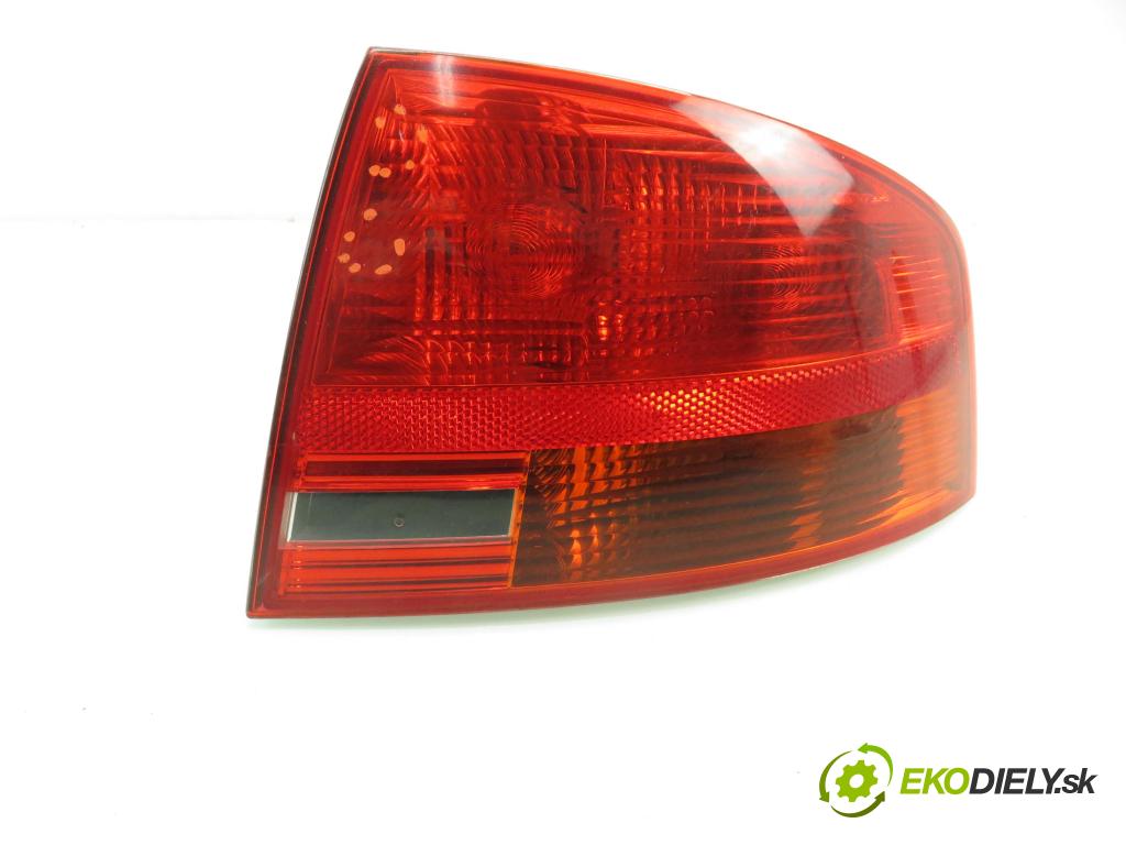 AUDI A4 (8EC, B7) SEDAN 2005 85,00 1.9 TDI - BKE 1896,00 světlo pravé zadní 8E5945096 ; 96503702