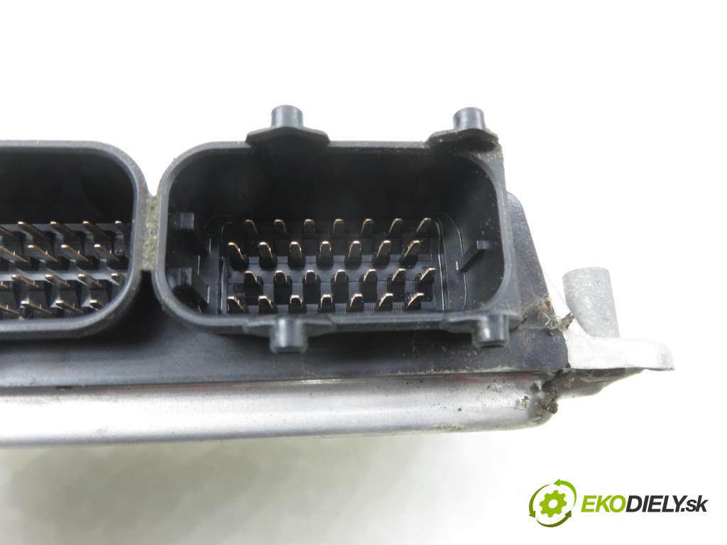 SEAT AROSA (6H) HB 2001 37,00 1 - AUC 999,00 řídící jednotka motora 0261206823 ; 030906032AS