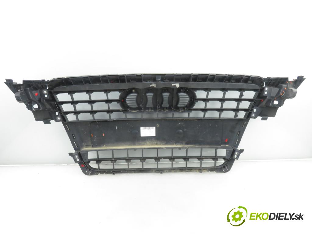 AUDI A4 Avant (8K5, B8) KOMBI 2011 105,00 2.0 TDI - CAGA 1968,00 mřížka / maska 8K0853651