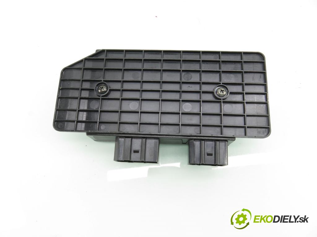VW PASSAT B5 (3B2) SEDAN 1998 81,00 1.9 TDI 110 - AFN 1896,00 MODUL komfortu 1J0959799AH