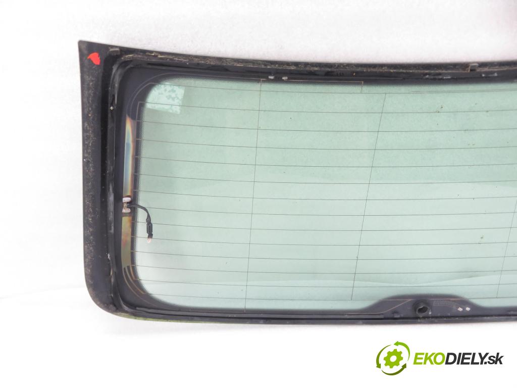 AUDI A3 Sportback (8PA) HB 2006 75,00 1.6 - BSE 1595,00 Okno zadné kapota