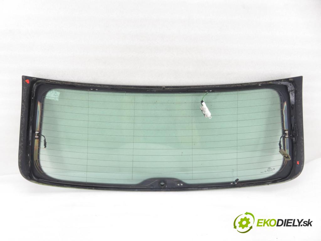 AUDI A3 Sportback (8PA) HB 2006 75,00 1.6 - BSE 1595,00 Okno zadné kapota