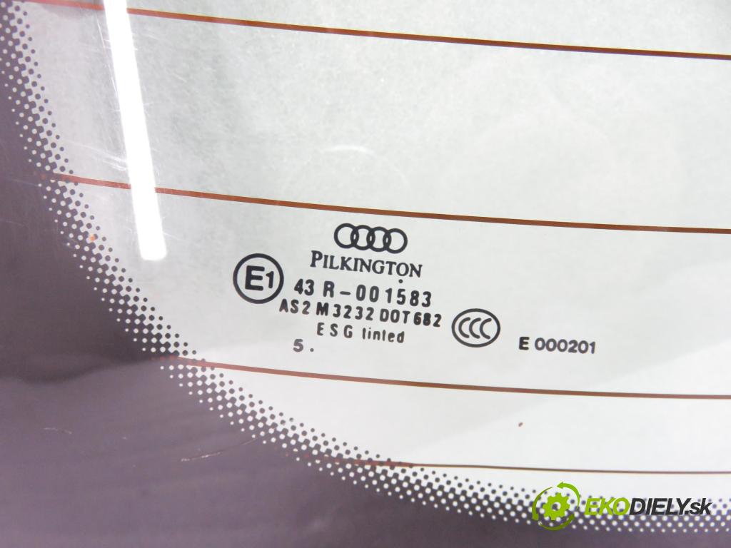 AUDI A3 Sportback (8PA) HB 2006 75,00 1.6 - BSE 1595,00 Okno zadné kapota