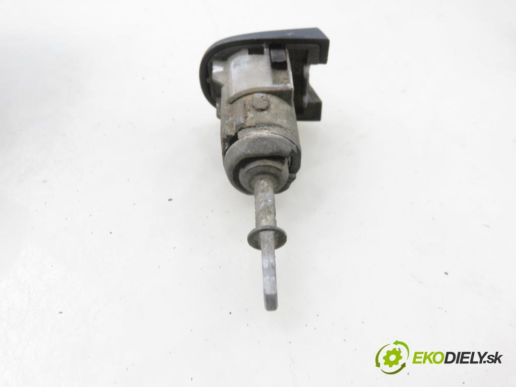 VW GOLF IV (1J1) HB 1999 66,00 1.9 TDI 90 - ALH 1896,00 spínačka / VLOŽKY 4B0905851C