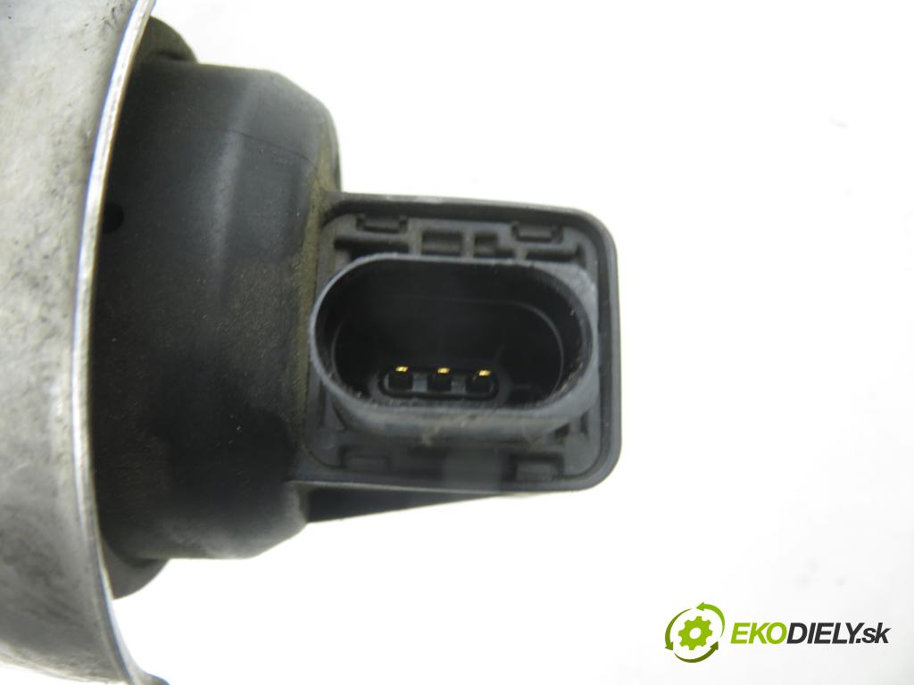 VW POLO (6R, 6C) HB 2009 55,00 1.6 TDI - CAYA 1598,00 RYCHLONABÍJEČKA: 03L253016H (Kompletní turbodmychadlo)
