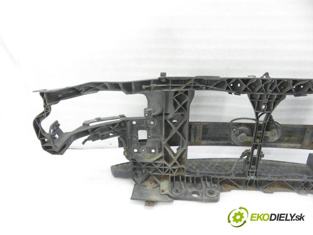 HYUNDAI i30 (FD) HB 2007 66,00 1.6 CRDi - D4FB 1582,00 držák přední část 