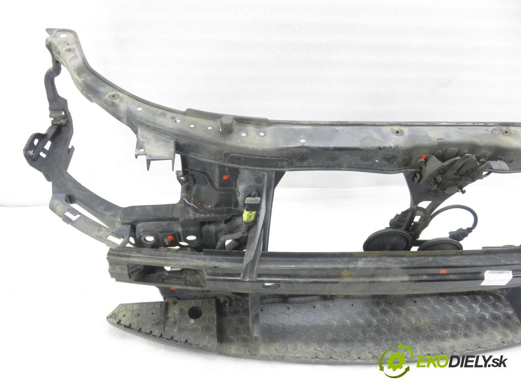 HYUNDAI i30 (FD) HB 2007 66,00 1.6 CRDi - D4FB 1582,00 držák přední část