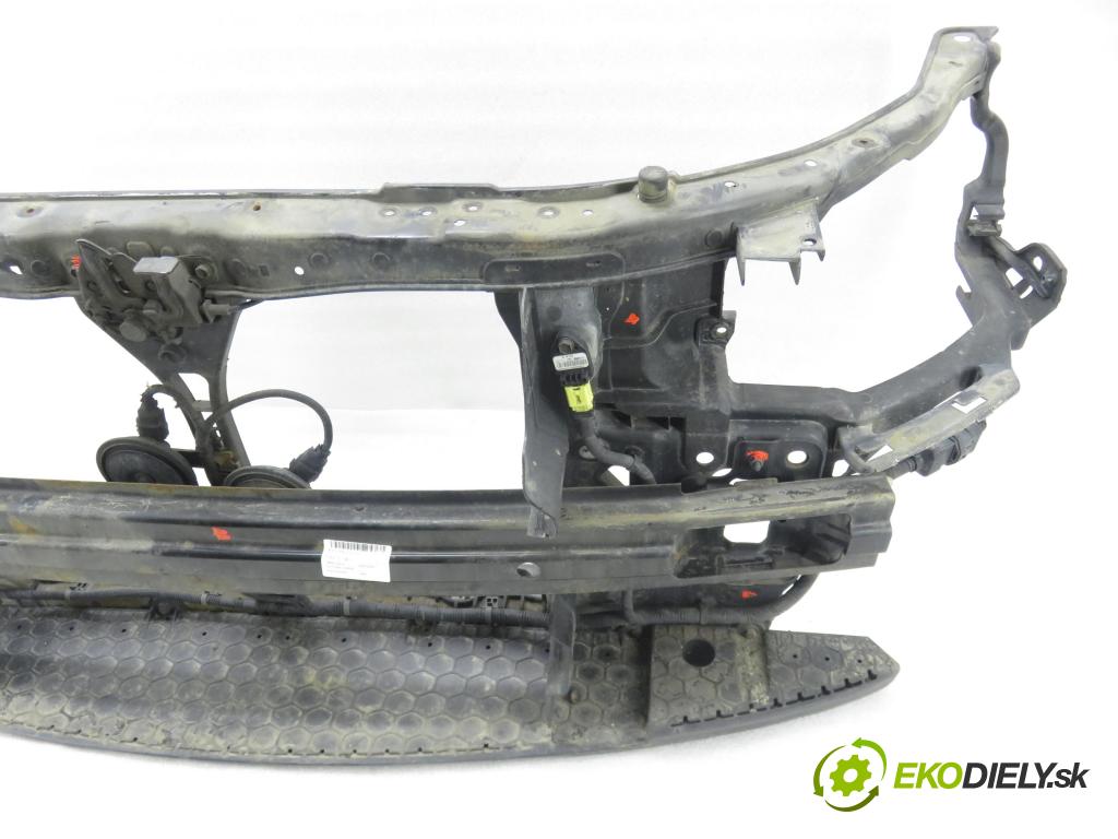 HYUNDAI i30 (FD) HB 2007 66,00 1.6 CRDi - D4FB 1582,00 držák přední část