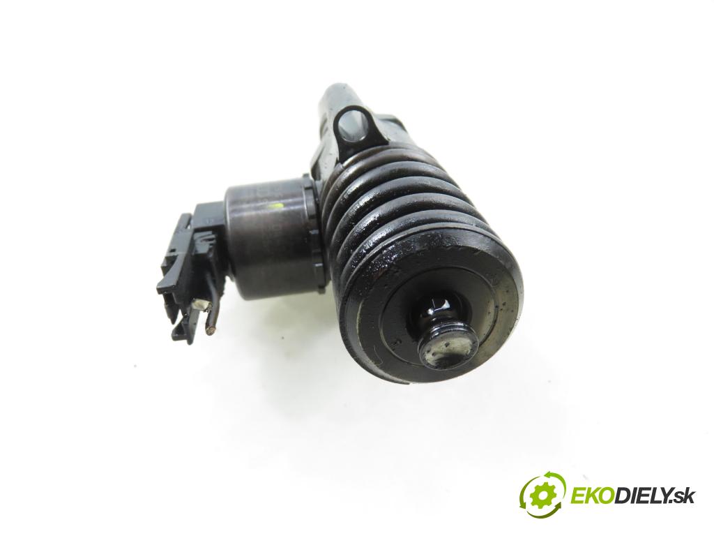 AUDI A6 (4F2, C6) SEDAN 2004 103,00 2.0 TDI - BLB 1968,00 vstříkovač 03G130073G ; 0414720404 (Vstřikovač paliva)
