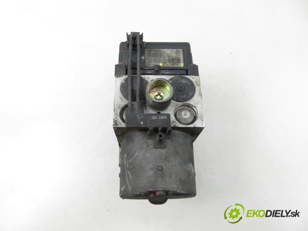 AUDI A4 Avant (8D5, B5) KOMBI 1999 81,00 1.9 TDI - AFN 1896,00 Pumpa ABS 8E0614111AB ; 0273004281 ; 0265216559 (Pumpa ABS)