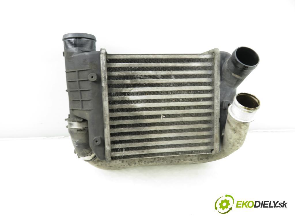 AUDI A6 Avant (4F5, C6) KOMBI 2006 171,00 3.0 TDI quattro - ASB 2967,00 chladič intercooler