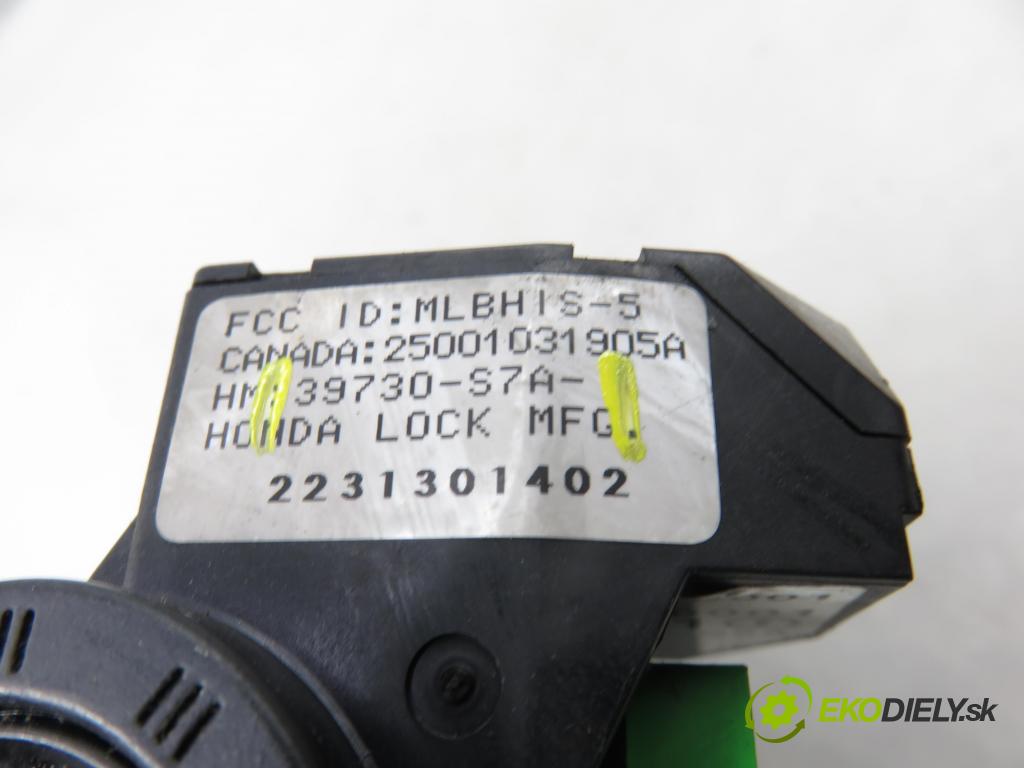 HONDA CIVIC VII Hatchback (EU, EP, EV) HB 2002 81,00 1.6 i - D16V1 1590,00 spinačka / zámky 39730S5A