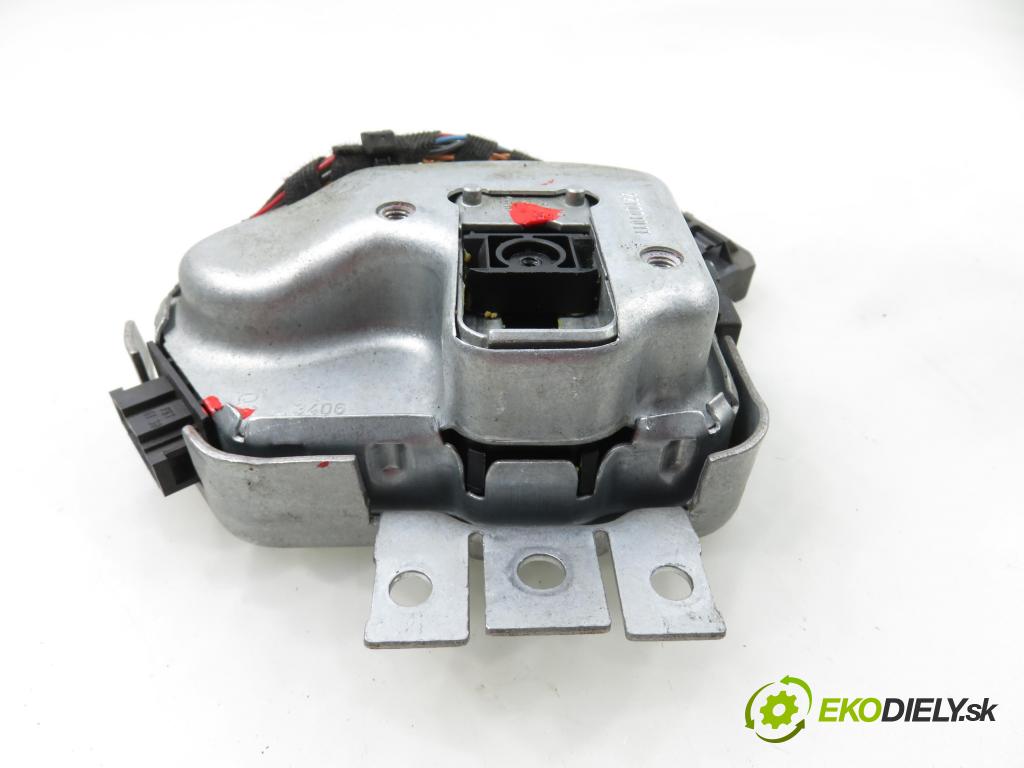 AUDI A6 Avant (4F5, C6) KOMBI 2006 171,00 3.0 TDI quattro - ASB 2967,00 blokáda tyče volantu 4F0905852B ; 4F0910852
