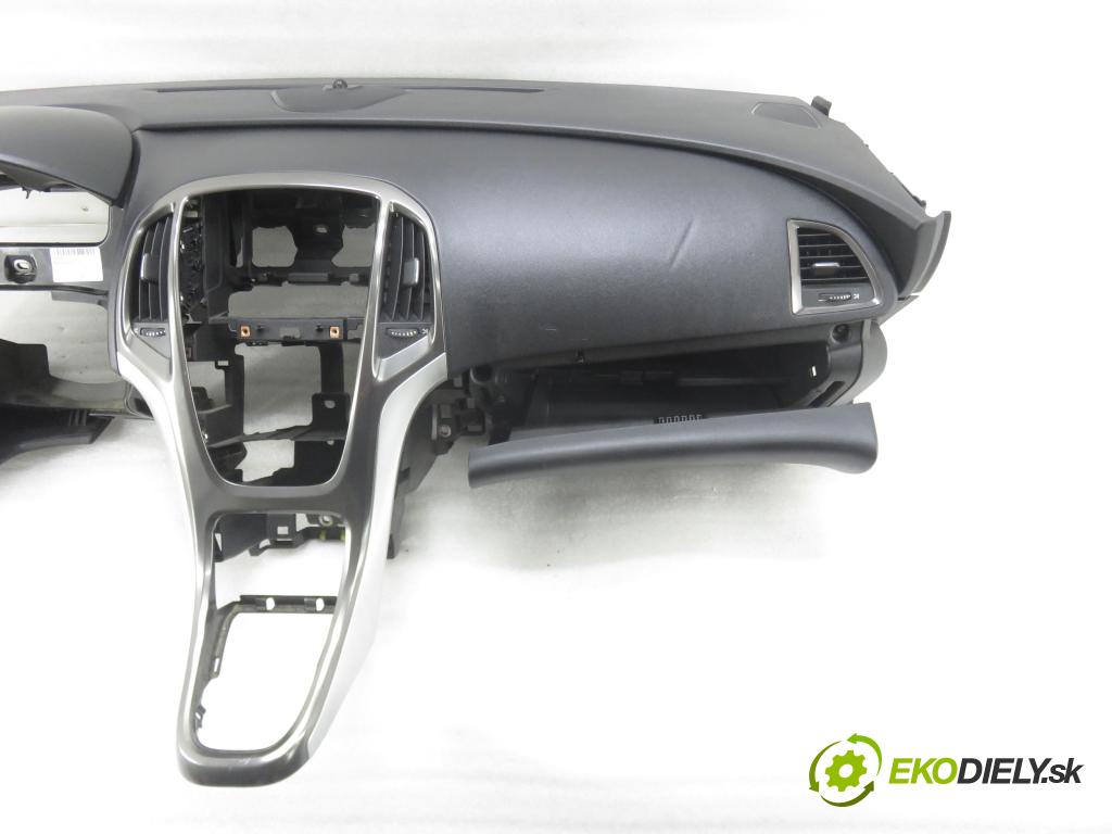 OPEL ASTRA J HB 2010 92,00 1.7 CDTI - A 17 DTR 1686,00 palubovka