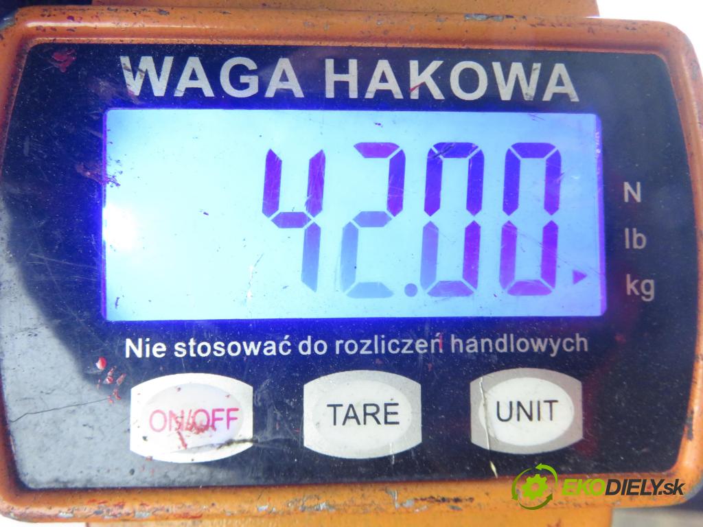 VW GOLF IV (1J1) HB 1998 66,00 1.9 TDI 90 - ALH 1896,00 Výstuha zadná ABS 