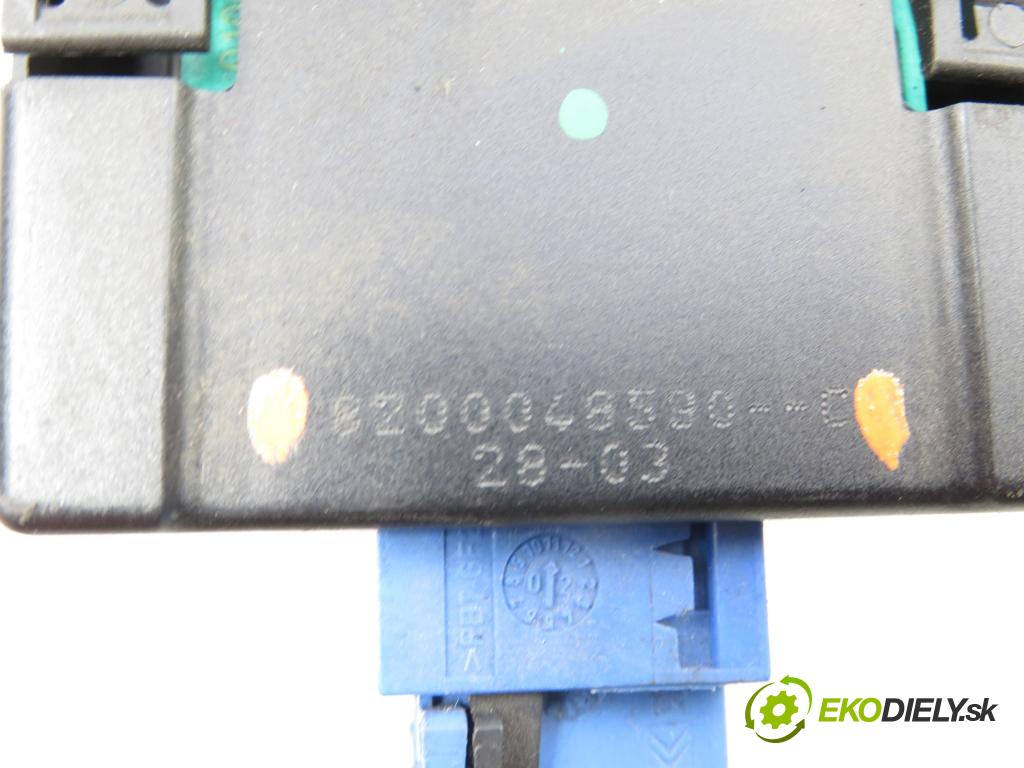 RENAULT ESPACE IV (JK0/1_) MINIVAN 2003 120,00 2.0 Turbo (JK0A, JK0B, JK0N) - F4R 794 1998,00 vypínač brzdy MANUÁL 8200048590C