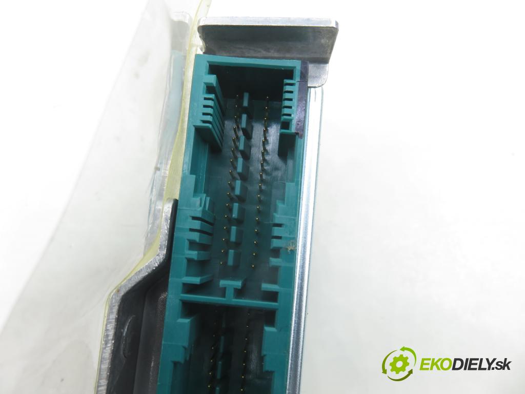 HYUNDAI i30 (FD) HB 2007 66,00 1.6 CRDi 1582,00 MODUL air BAG 959102L130